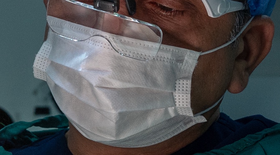 Hair transplant surgical procedure at Hairmedico Istanbul