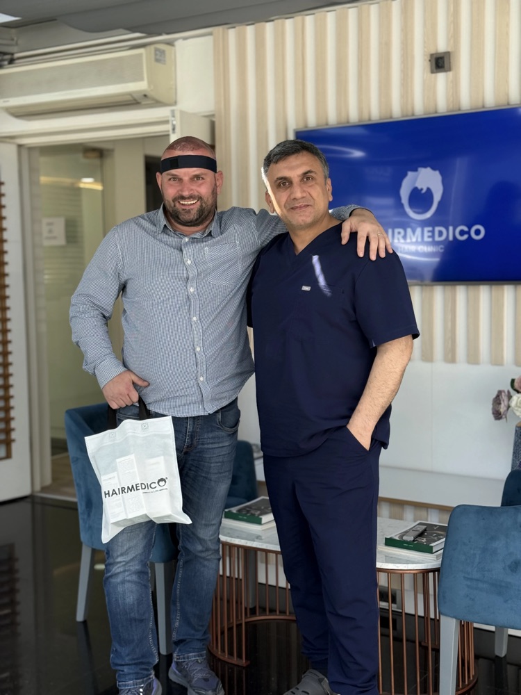 Hairmedico patient with Dr. Arslan on discharge day
